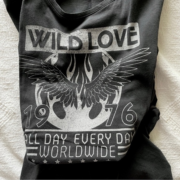 Express Y2K Style Gray & White Wild Love Lace-Up Sleeveless T-shirt, Size M - Picture 2 of 7